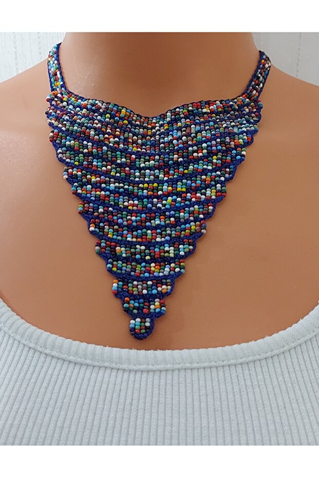 قلادة مثلثة أصلية من حبات الرمل - 3