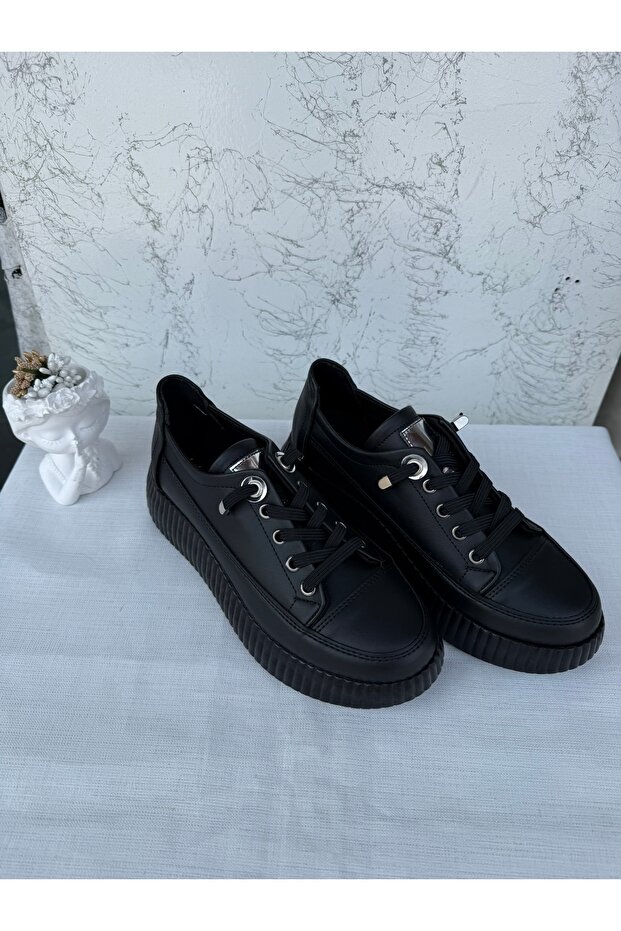 Women's Sneakers