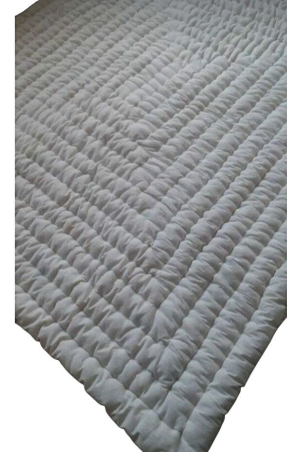 Single Handmade Wool Quilt 5 Kg. Weight in 155 X 215
