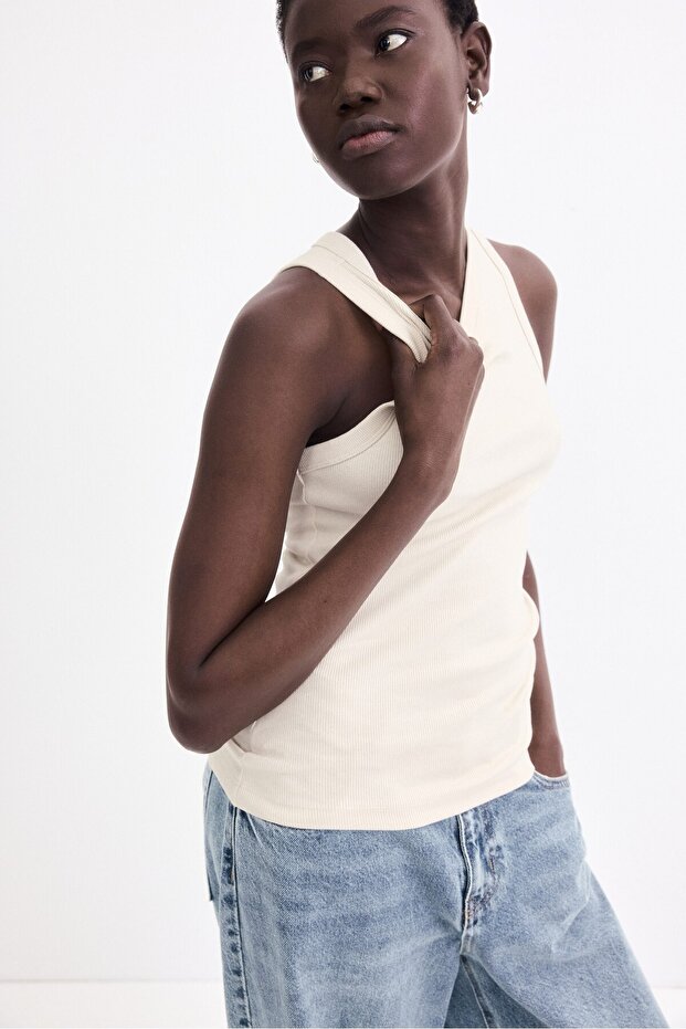 Ribanalı Kolsuz Üst - 2