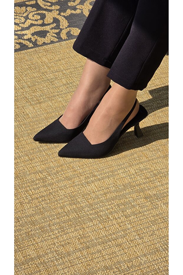Melinta Side Elastic Pointed Toe Satin Fabric Heeled Shoes