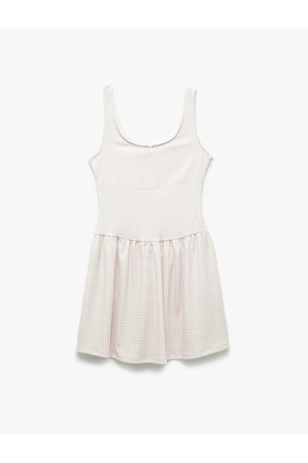 فستان قصير بدون أكمام وياقة على شكل حرف U مع فيونكة منتفخة من Gingham