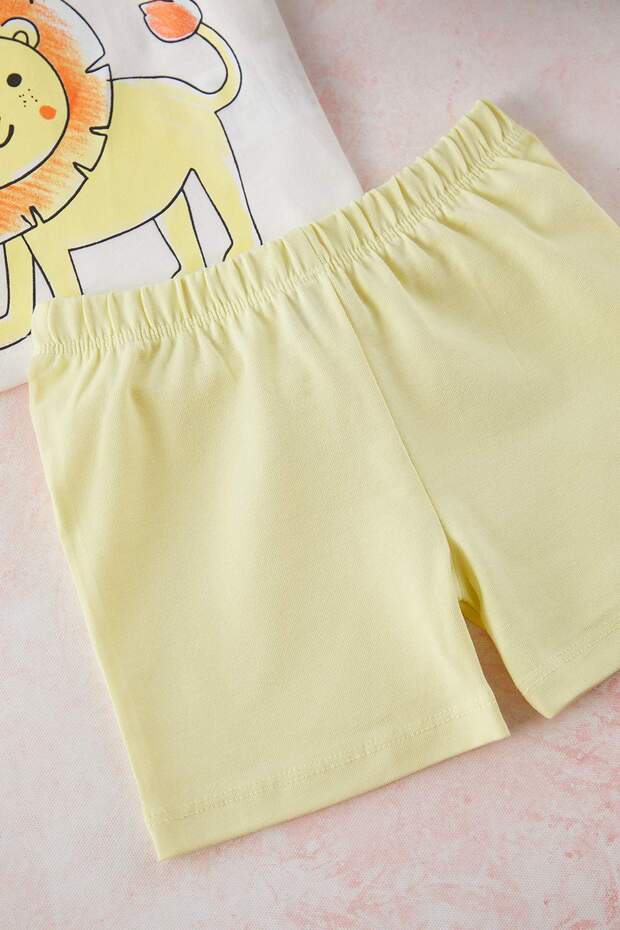 Ekru Pamuklu Aslan Baskılı Kısa Kol Erkek Bebek Örme Alt-Üst Takım TKDSS25AU00156 - 2