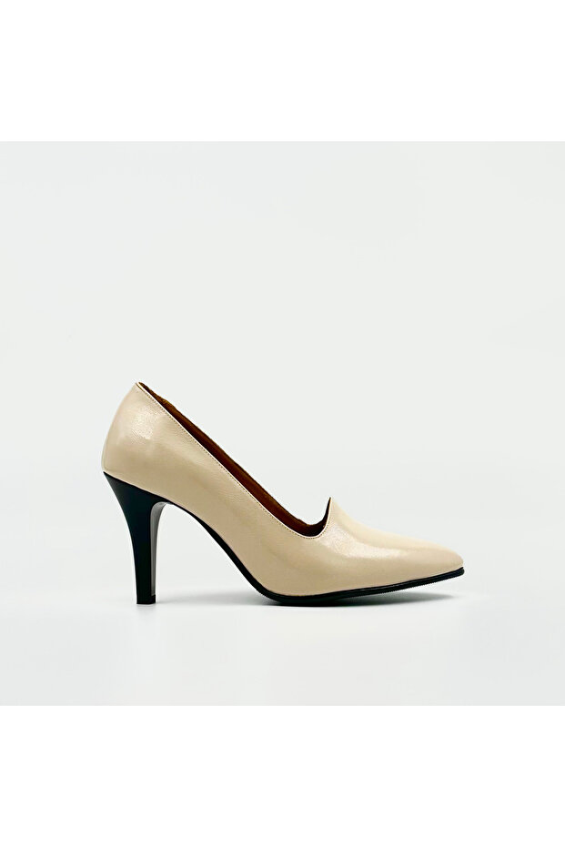 Beige Patent Leather Stiletto Heeled Shoes – 9 cm Elegant Design