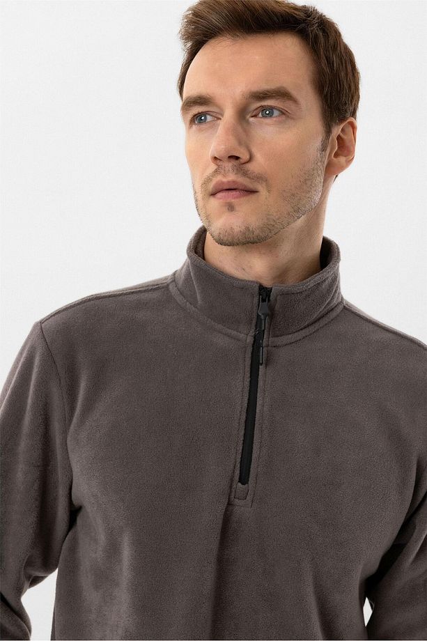 Sivri Yaka Regular Kalıp Düz Sweatshirt - 5