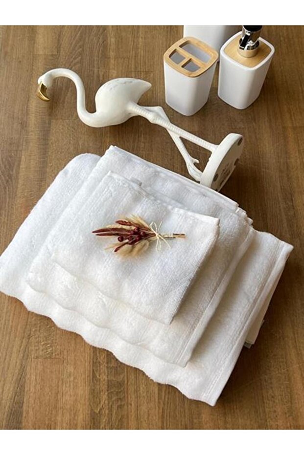 Fine Cotton White Towel Set of 3