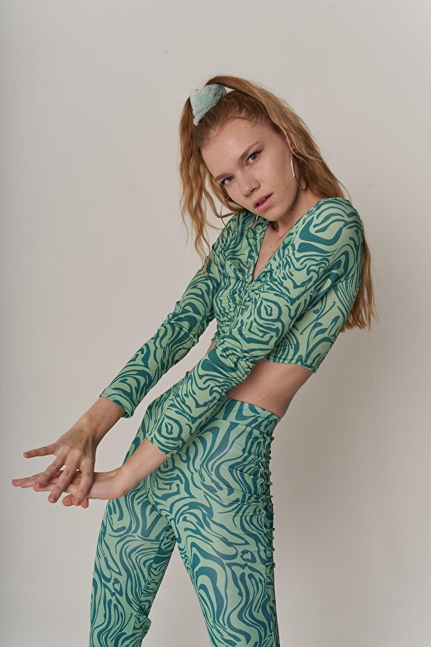 Crop Model Flexible Long Sleeve Volera Blouse Green