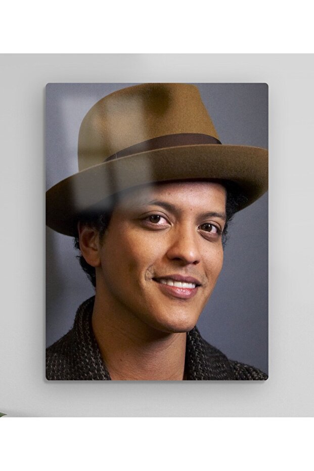 Bruno Mars Metal Table Model 2 - 2