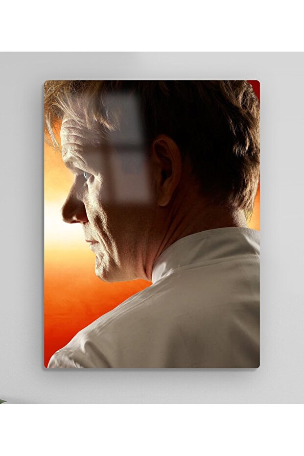 Hell's Kitchen - Gordon Ramsay Metal Table Model 3 - 2