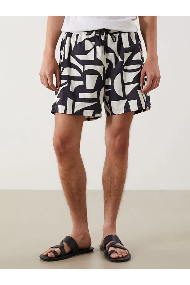 LCW SWIMWEAR Siyah Kısa Boy Desenli Erkek Deniz Şortu - 2