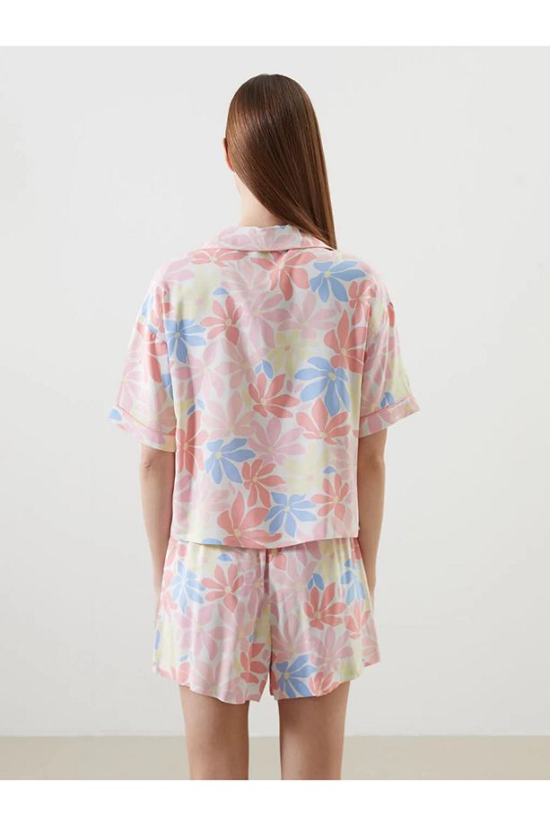 LCW DREAM Mercan Gömlek Yaka Çiçekli Kadın Şortlu Pijama Takımı - 4