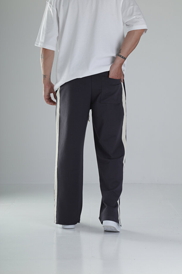 Şeritli Yırtmaç Detaylı Antrasit Eşofman - 4