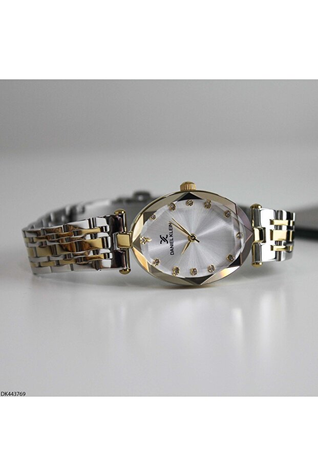 Dk443769 Women's Wrist Watch with Steel Band