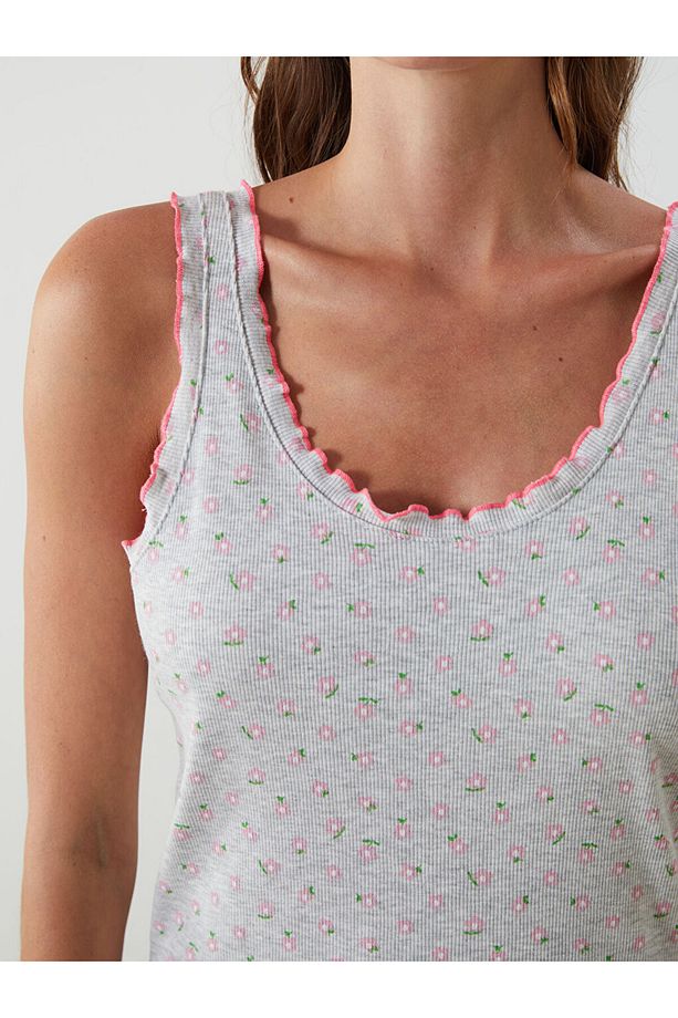 U Yaka Çiçekli Kadın Şortlu Pijama Takım - 3