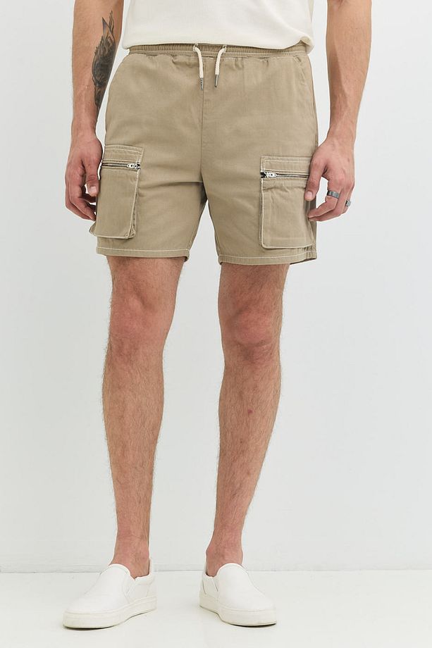 Regular Fit Lastik Bel Fermuarlı Cep Detaylı Haki /Camel Erkek Şort - 5
