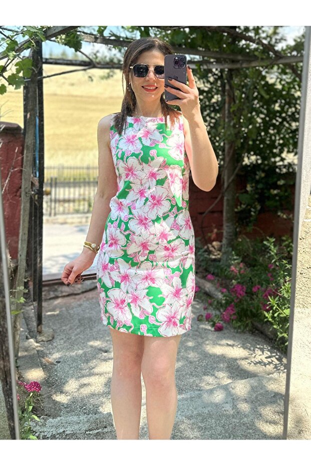 فستان قصير منقوش بالزهور - 5