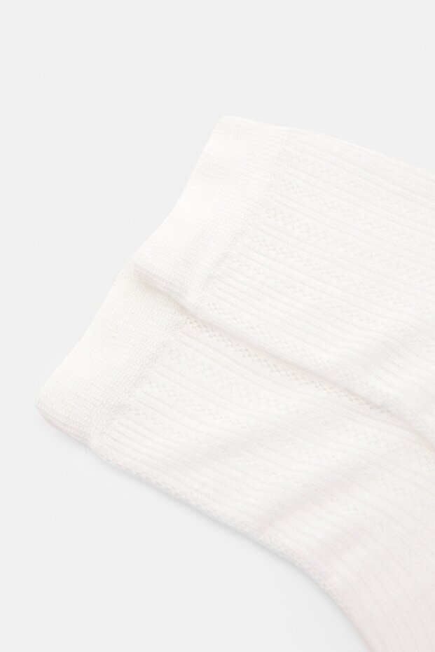 Delikli çoraplar - 4