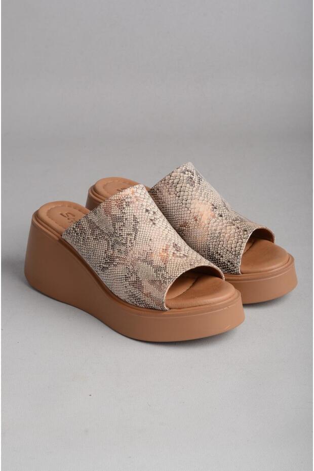 Seç 1700 Genuine Leather Filled Heel Slippers (Heel Height: 6.5cm) Beige Snake