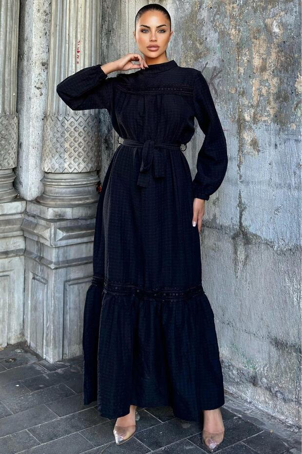 Women's Black Self-Textured Lace Detailed Dress - 700-3617