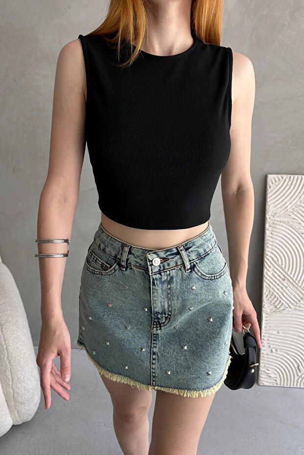 Women's Crew Neck Sleeveless Back Belt Detailed Crop Blouse Black