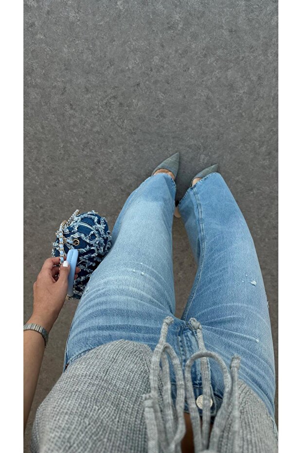 Ripped Tiny Jeans - 3