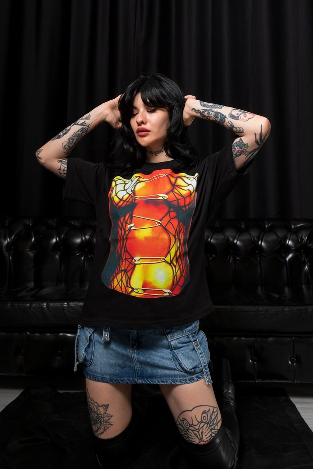 Knot Boobs Printed Relaxed Fit Black Women's Tshirt