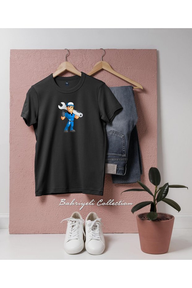 Oversize Car Auto Mechanic Worker Cartoon Designed Unisex T-Shirt