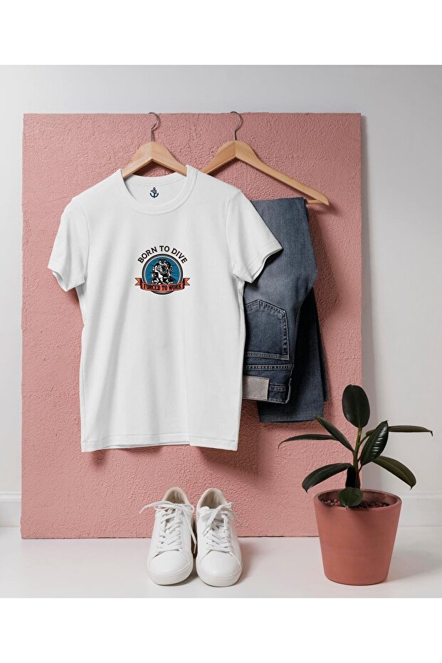 Oversize Diver Born to Dive Forced to Work Design Unisex T-Shirt