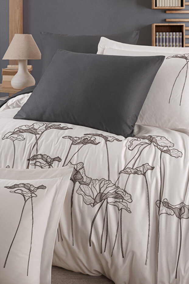 Frezya - 100% Cotton Satin Embroidered Duvet Cover Set - Cream