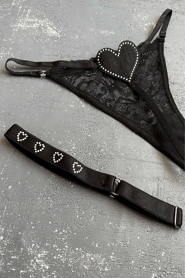 Kalpli Taşlı String Set - 3