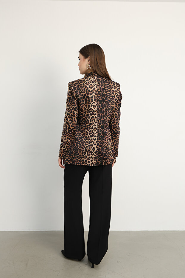 سترة بنمط الفهد بأزرار واحدة - 6