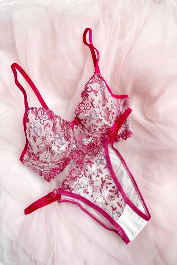 Flower Detailed Bra Set