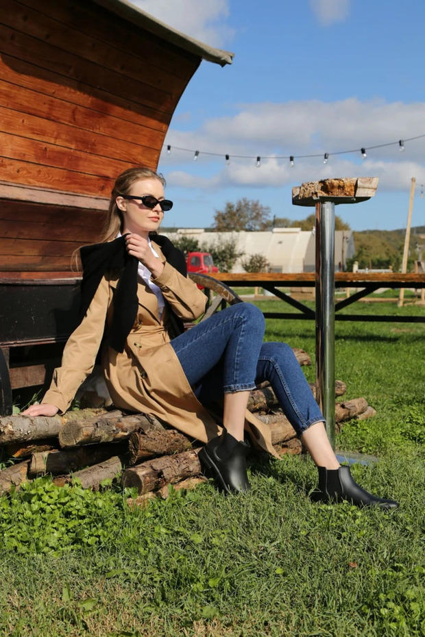 Karel Siyah Yağmur Botu - 3