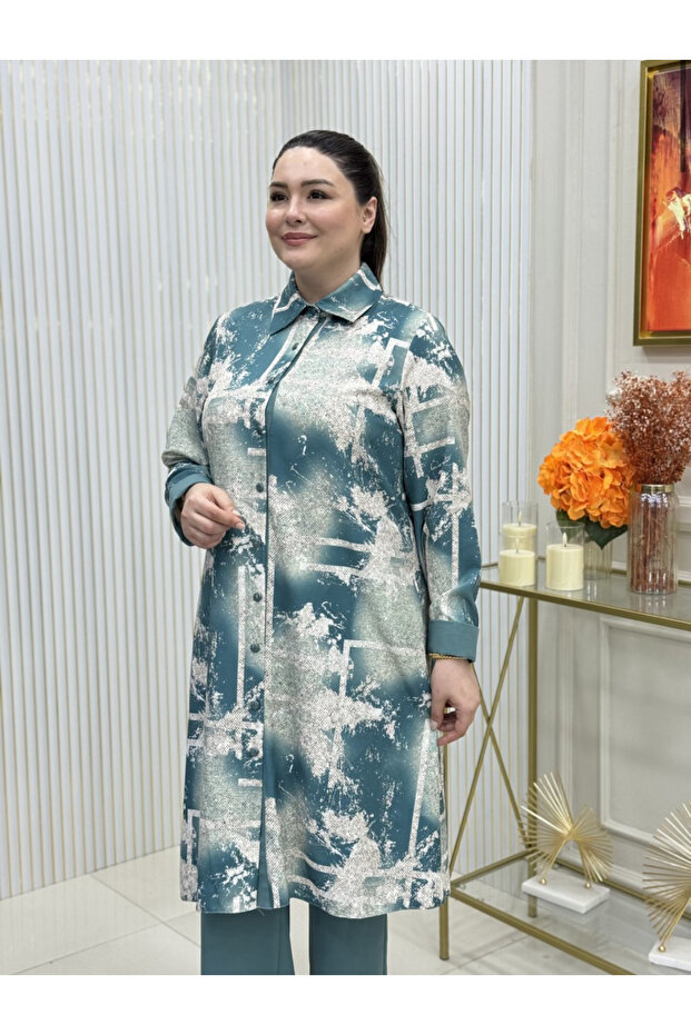 Full-Length Buttoned Tunic Suit - 2