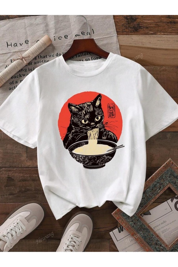 Unisex White Cat Eating Pasta Printed Oversize T-Shirt