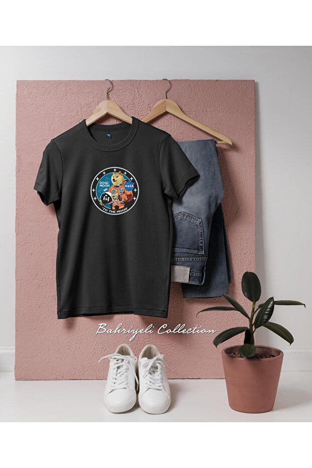 Oversize Doge Moon Doge Bull Coin Design Unisex T-Shirt