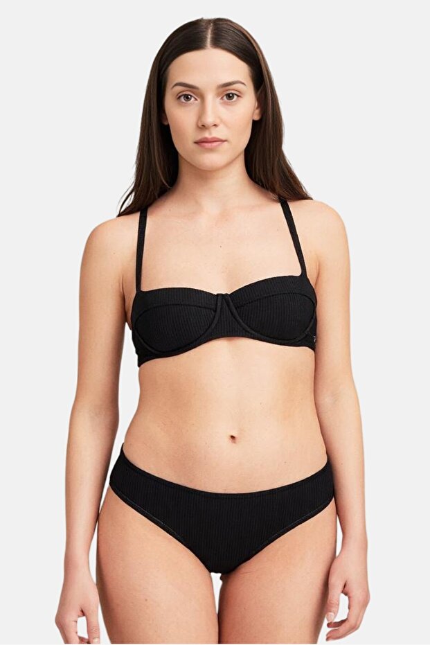 Women Metallic Non Padded Underwired Bra, Black
