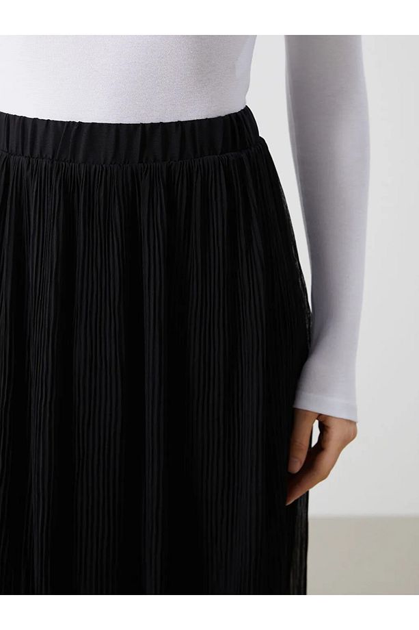 LCW Modest Siyah Beli Lastikli Dokulu Kadın Etek - 3