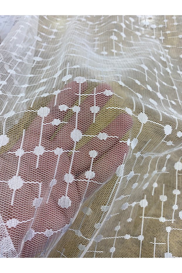 Geometric Patterned White Tulle Fabric – 130 cm Width, Transparent and Modern