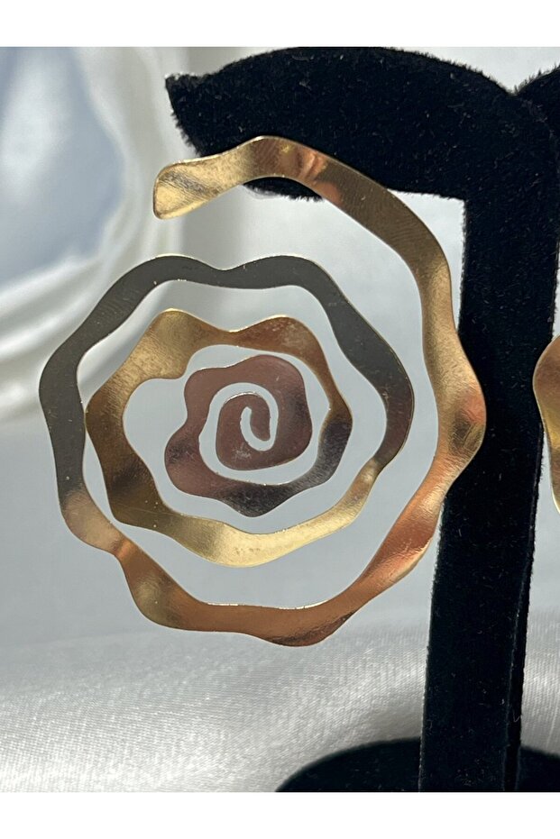 أقراط الورد - 1