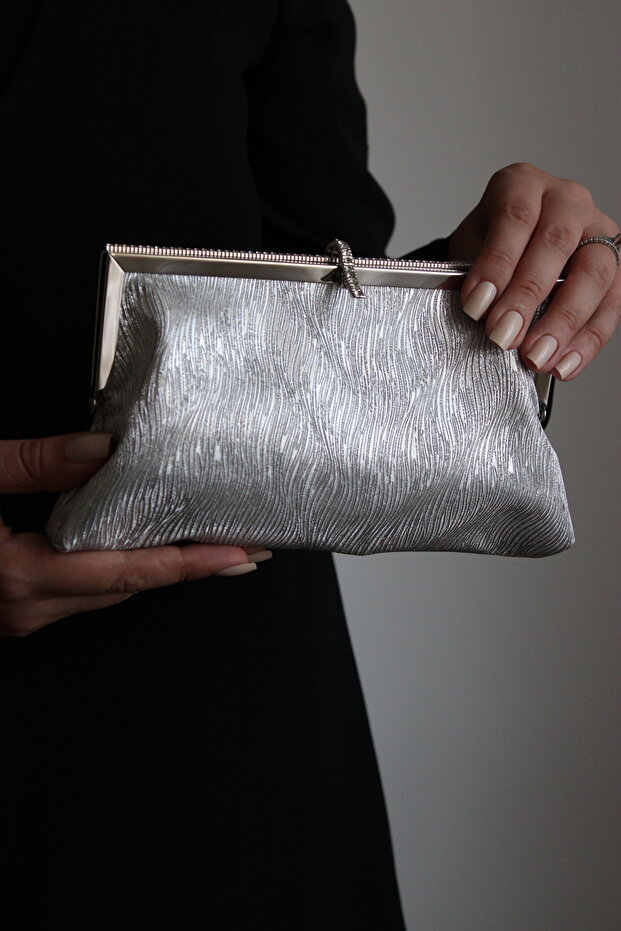 Women's Silver Glitter Textured Metal Framed Stone Detailed Evening Dress Clutch Bag
