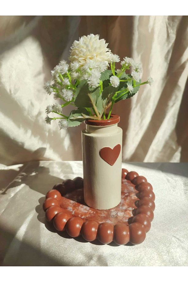 Dekoratif hediyelik pinterest kalpli çiçekli vazo ve kalpli tabak takımı - Çiçekler fiyata dahildir - 2