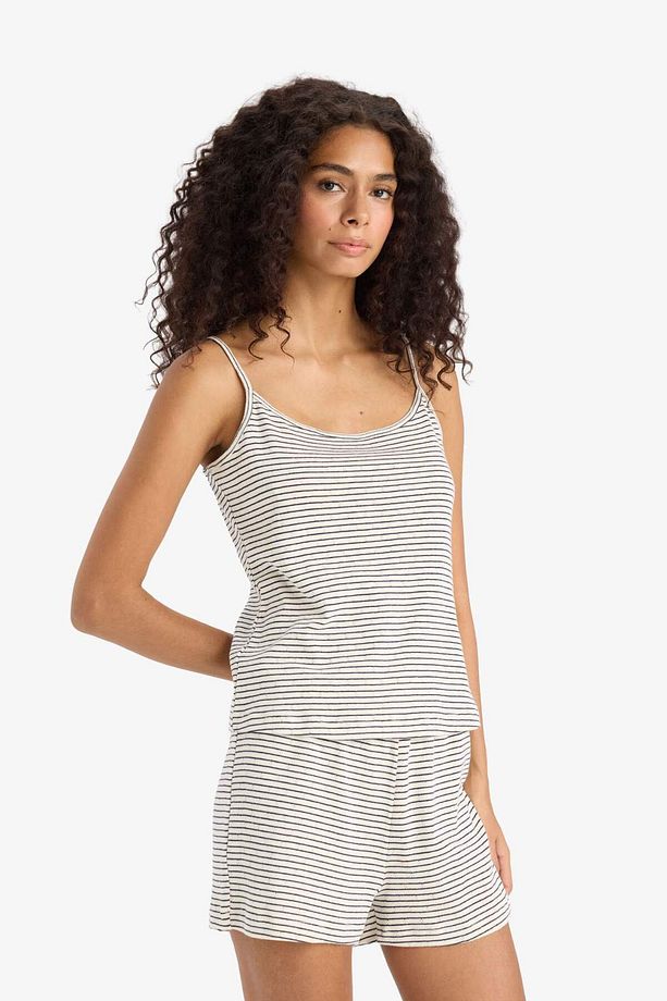 Regular Fit Pijama Takımı Desenli Askılı Pijama Üstü Esnek Belli Şort Pijama Altı-Fall in Love F6152 - 3