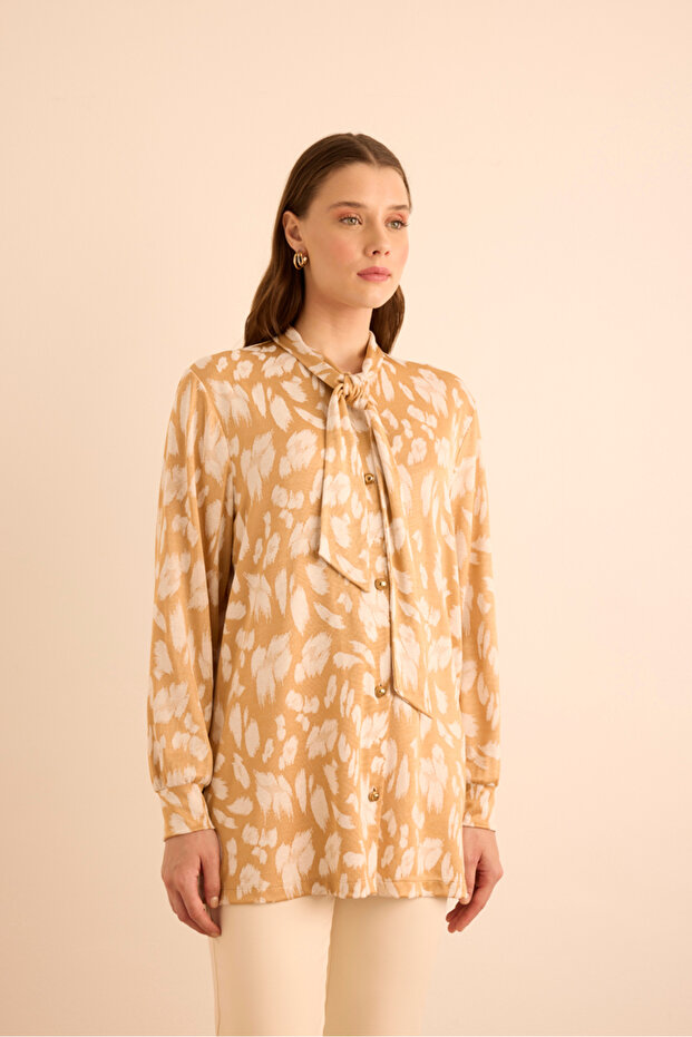 تونيك منقوش من قماش الجاكار بأزرار فيسكون ذهبية - 3