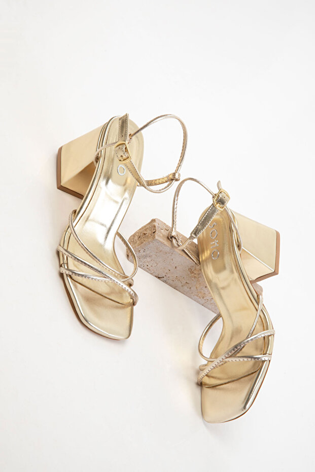 Arany, klasszikus női sarkú cipő 20325 - 2