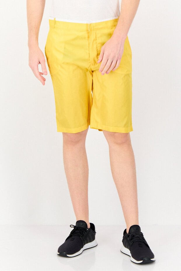 Men Solid Basic Shorts, Yellow - 1
