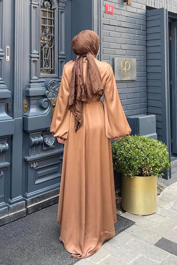 Ön Drapeli Saten Elbise Camel - 4