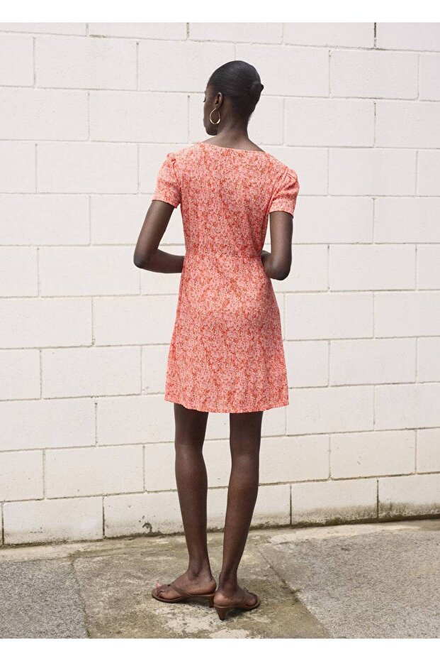 V yaka desenli elbise - 4