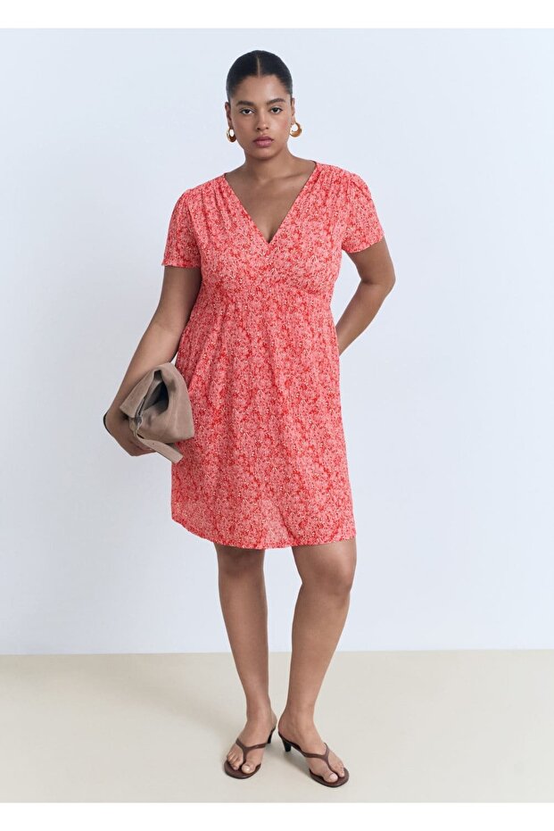 V yaka desenli elbise - 8