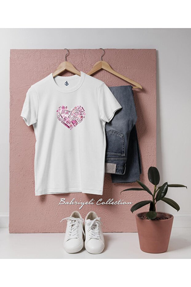 Oversize Makeup Make up Material Designed Unisex T-Shirt